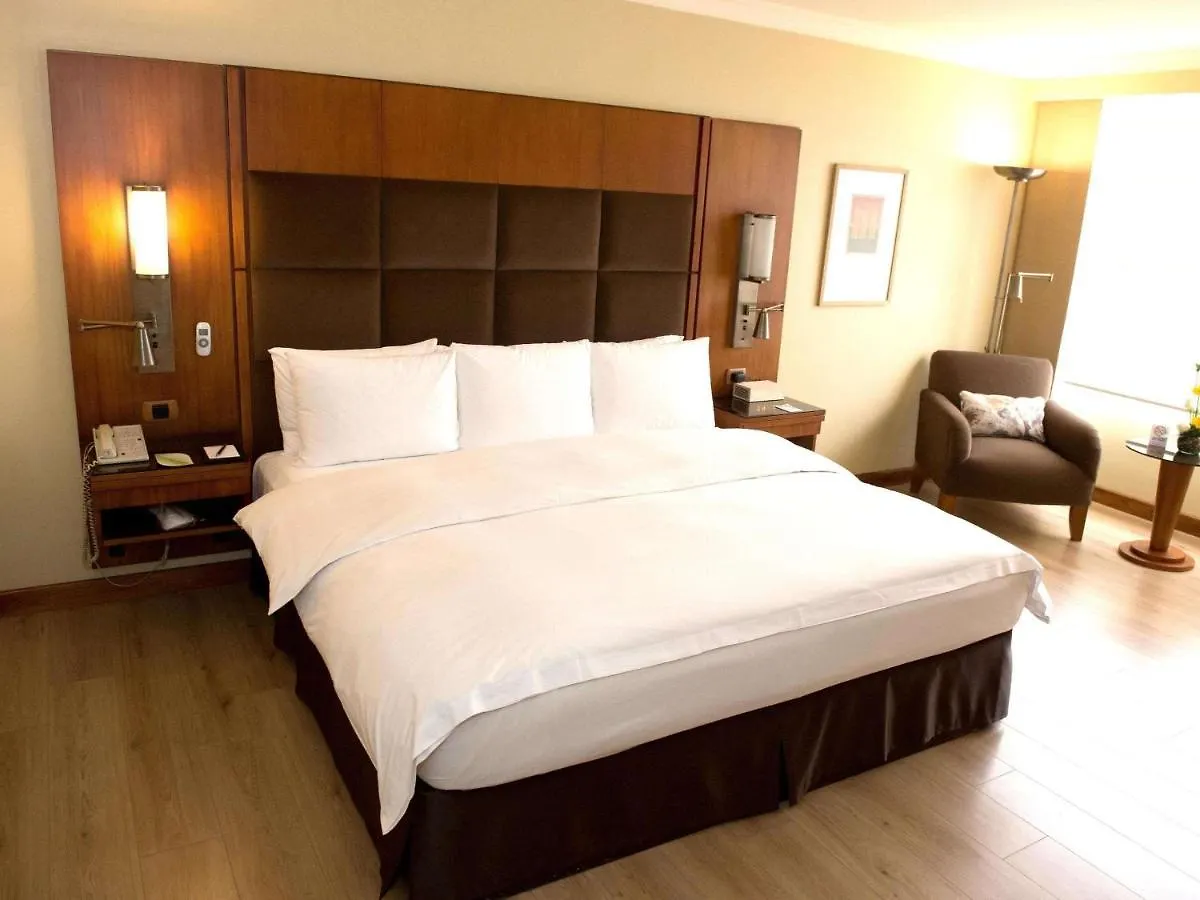 Swissotel Quito 5*,