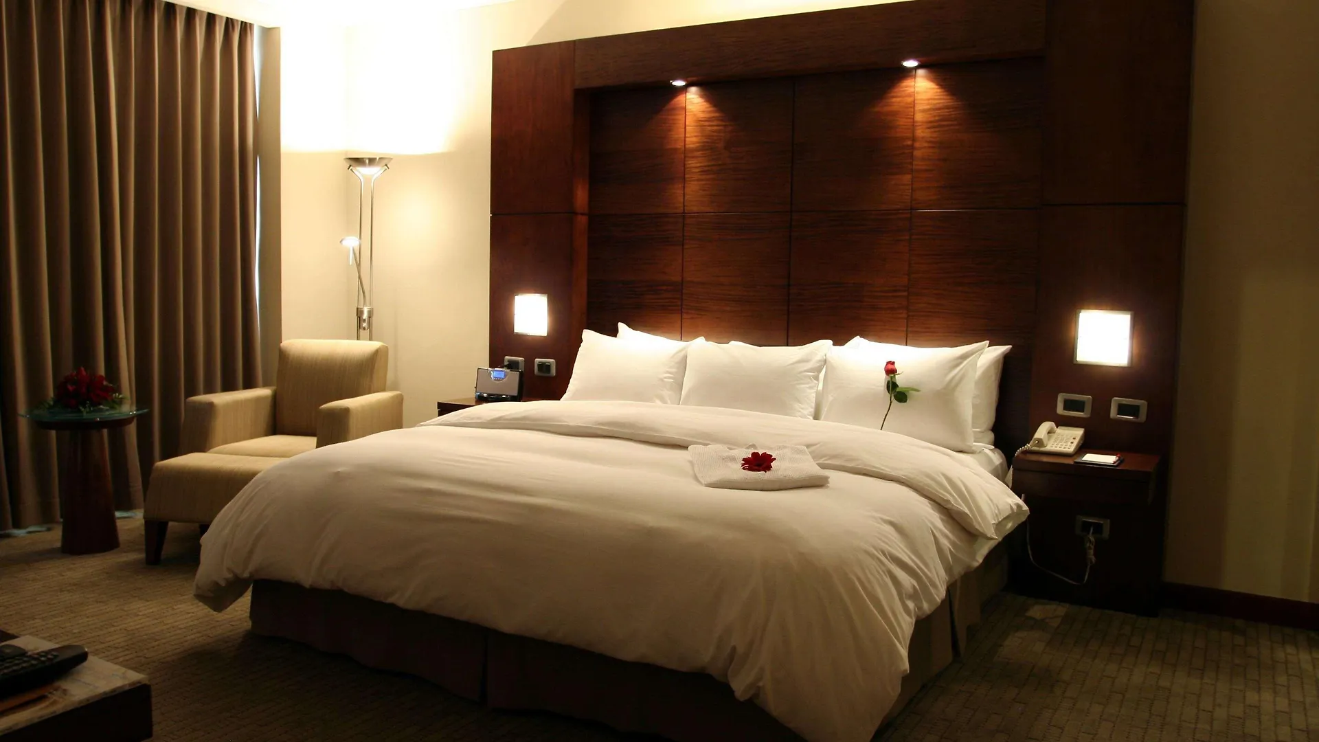 Swissotel Quito 5*,